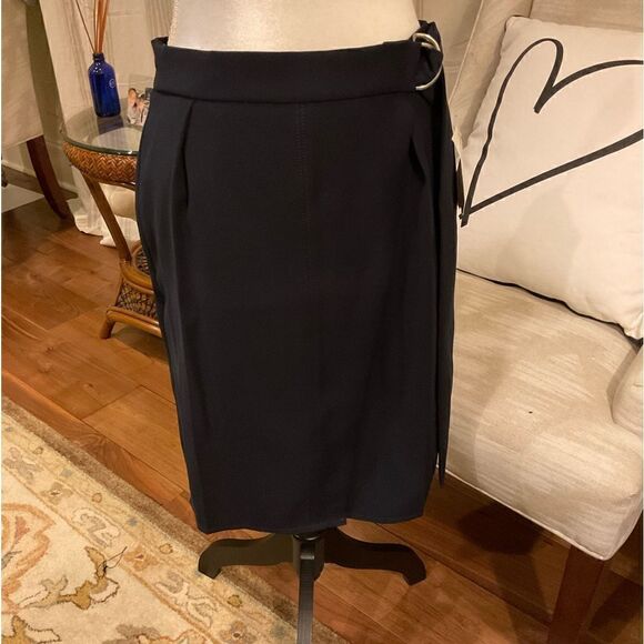 Authentic Louis Vuitton Knee Length Skirt 💙 - Picture 1 of 7